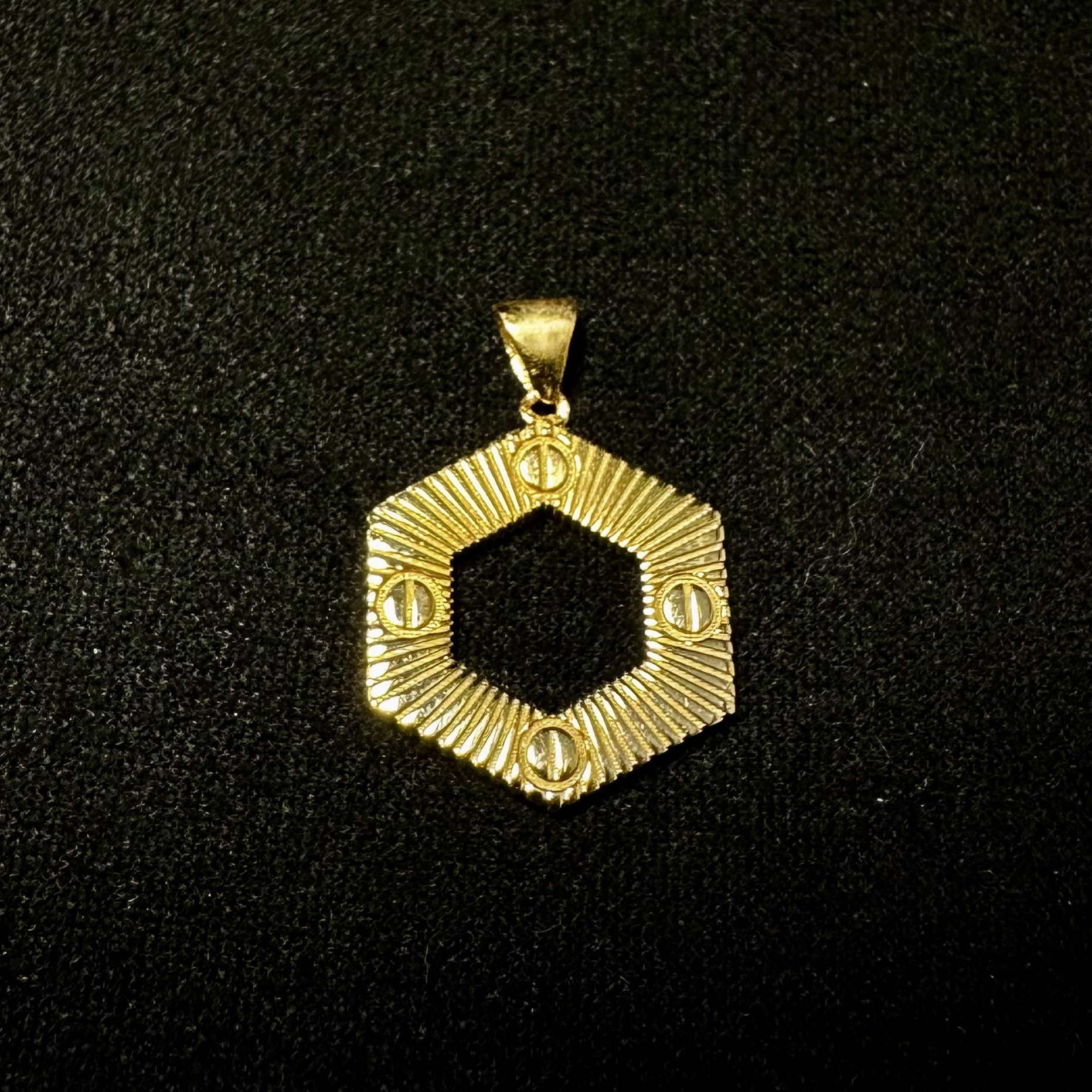 مدال کارتیر آن لیمیتد شش ضلعی سایز ۱