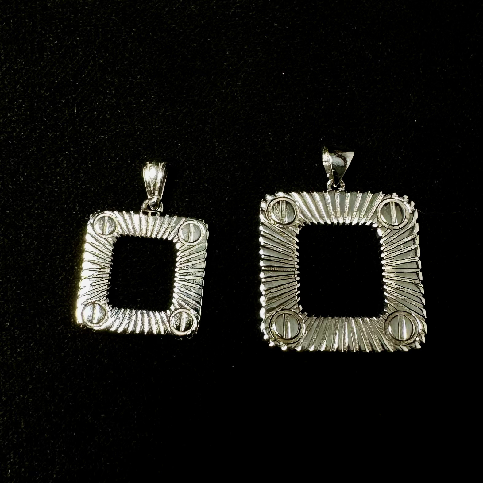 مدال کارتیر آن لیمیتد مربع سایز ۱