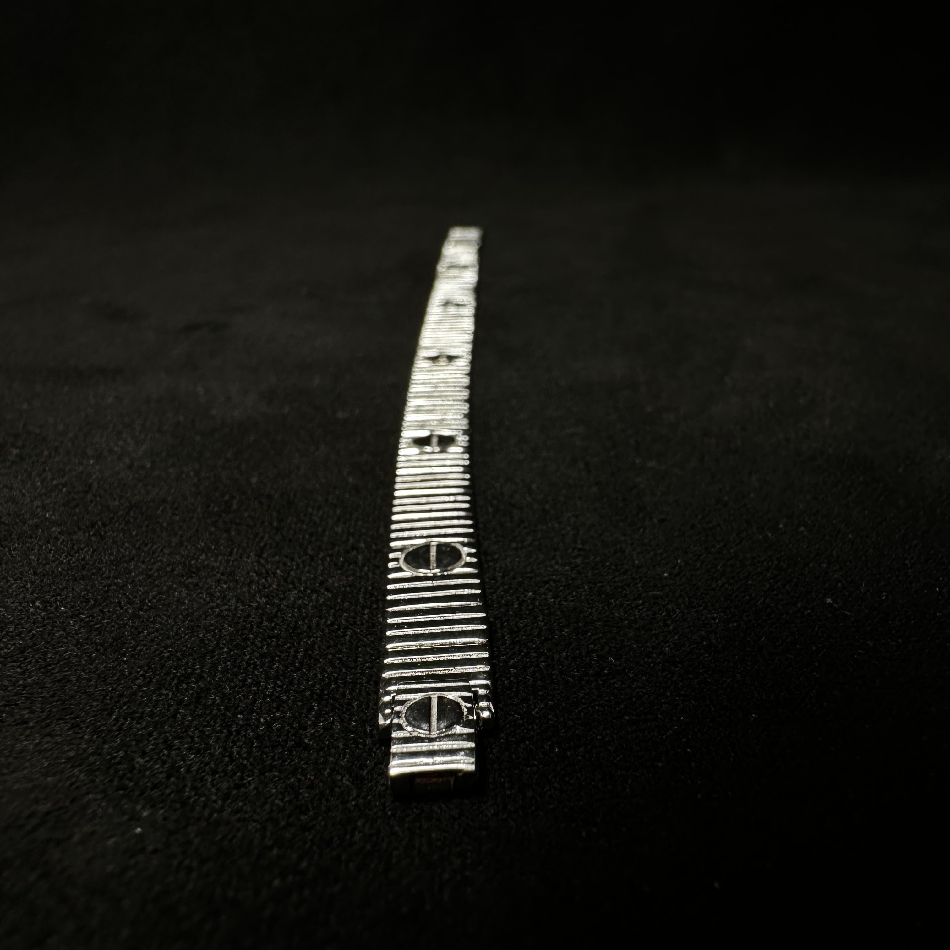 دستبند کارتیر لاو آن لیمیتد